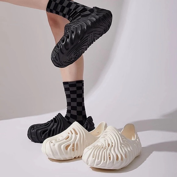 Mens slides - Picture 5 of 8